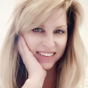 Meet your Posher, Alyce